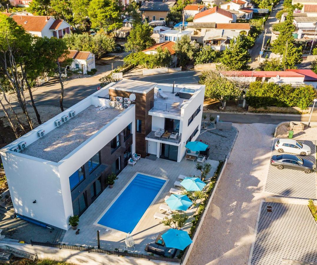 Appartamento Olive Tree Mansion Vir Esterno foto