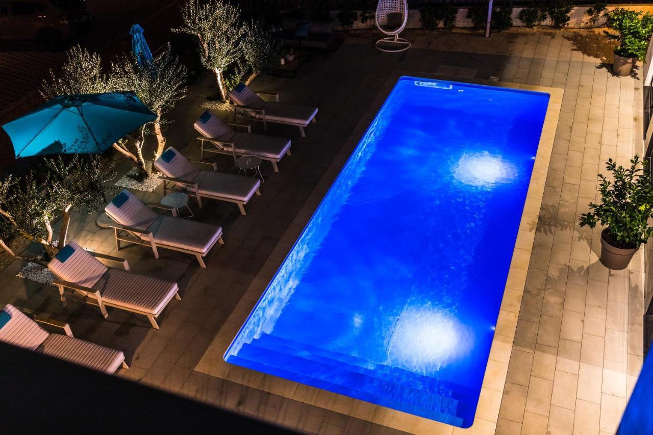 Appartamento Olive Tree Mansion Vir Esterno foto