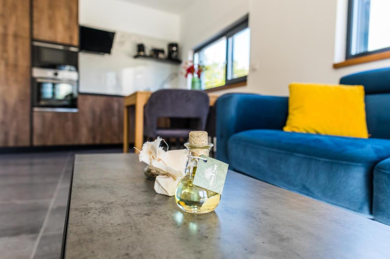 Appartamento Olive Tree Mansion Vir Esterno foto