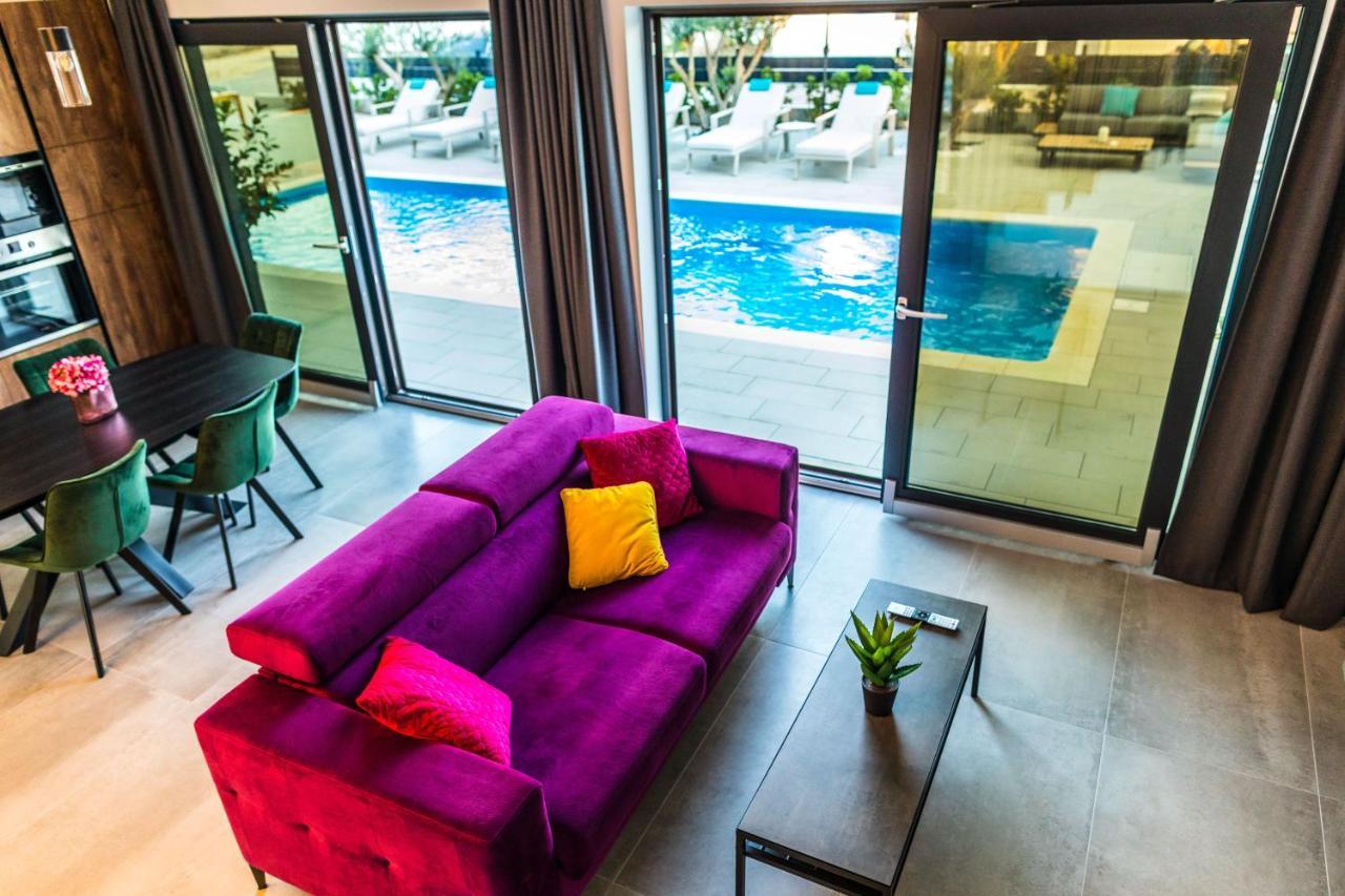 Appartamento Olive Tree Mansion Vir Esterno foto