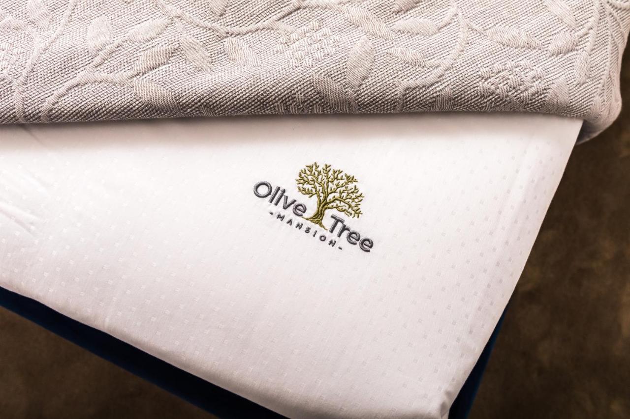 Appartamento Olive Tree Mansion Vir Esterno foto