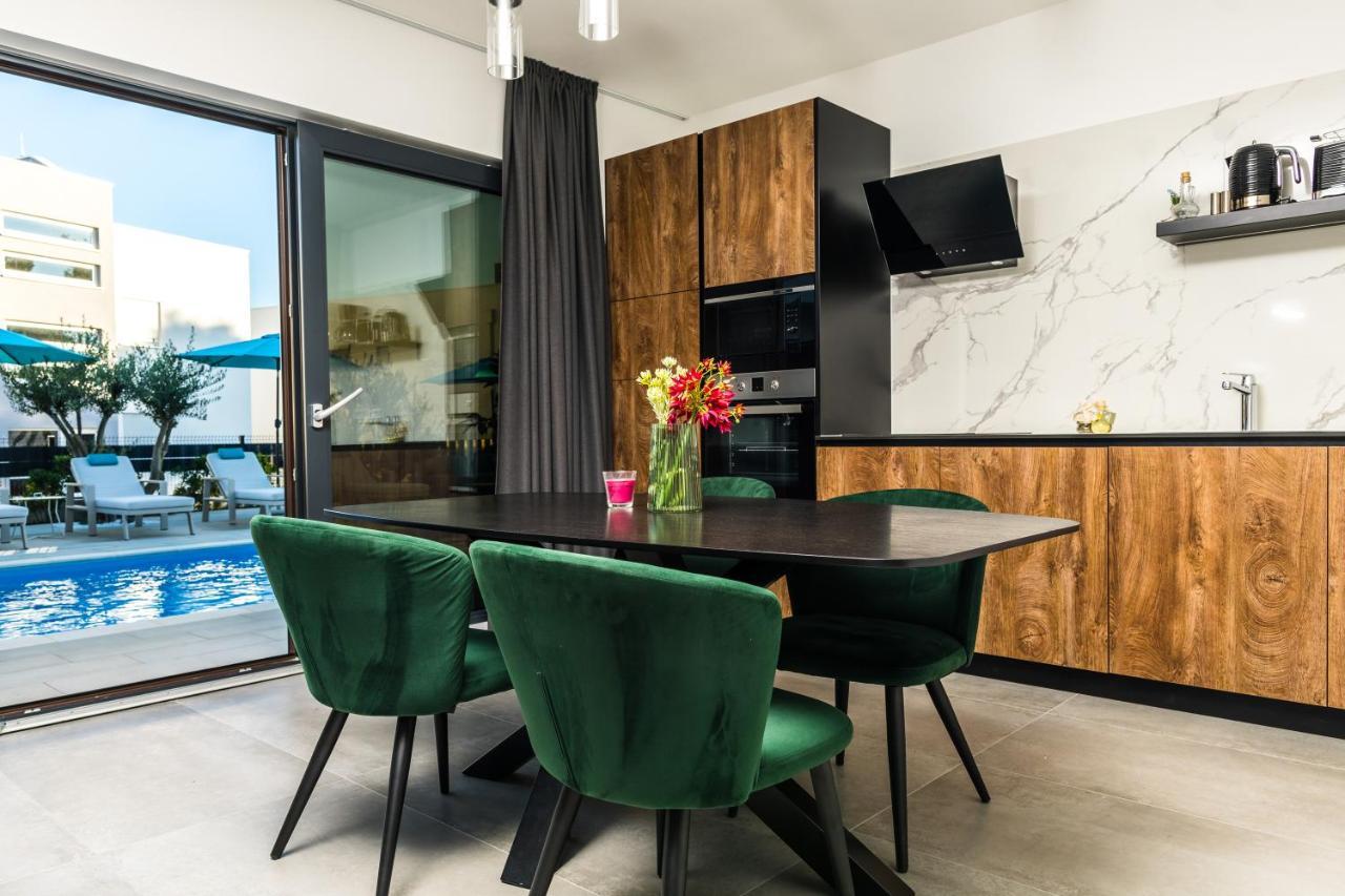 Appartamento Olive Tree Mansion Vir Esterno foto